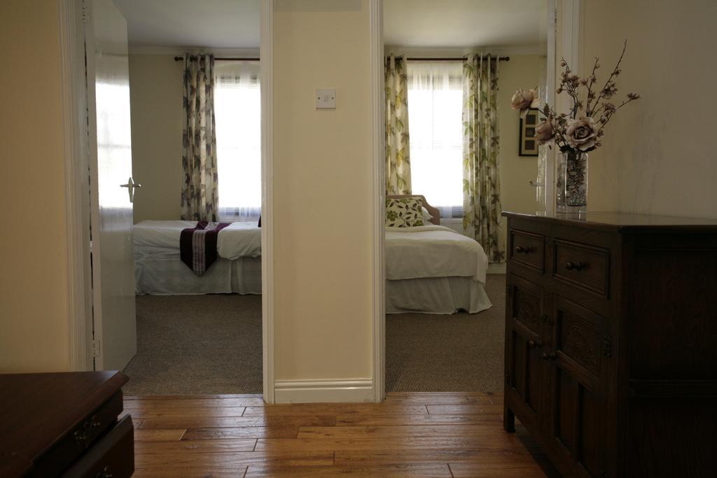 The Imperial Hotel Stroud Kültér fotó